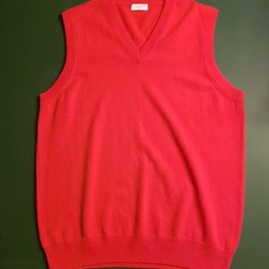 Cashmere sleeveless V neck sweater by Tom James